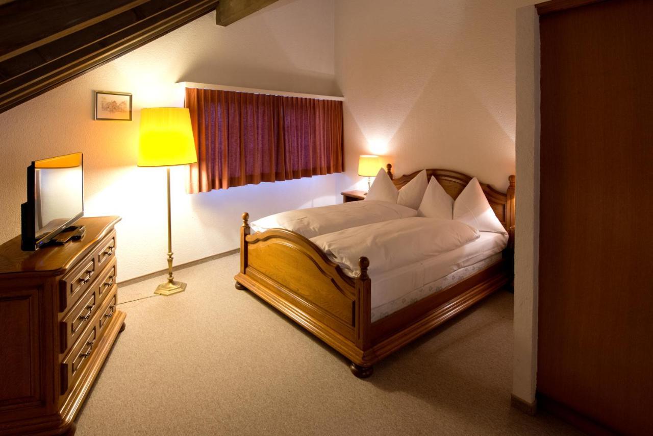 Landgasthof Zu Den Drei Sternen Brunegg エクステリア 写真